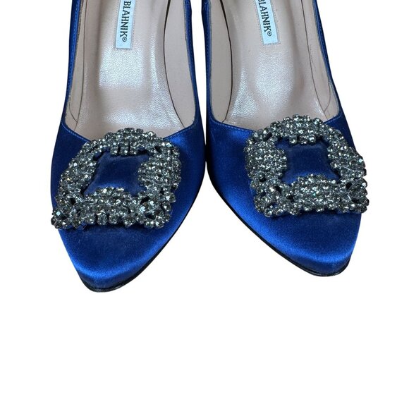 Manolo Blahnik Hangisi Iconic Blue Satin Crystal Jeweled Pumps Heels Size 39 - Picture 3 of 13